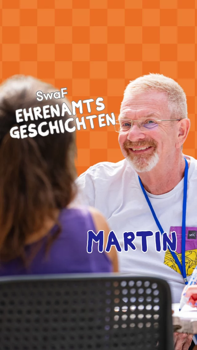 Heute, am Tag des Ehrenamts, sagen wir Danke!! 
Start with a Friend lebt durch die mehr als 300 Ehrenamtlichen, die – wie Martin – ihre Zeit und Mühe teilen.
Als Community Builder und Vermittler, seit sechs Jahren bringt Martin in Köln Menschen zusammen, die sich sonst nie begegnet wären.
Und genau dadurch entsteht eine Gesellschaft, in der niemand allein bleibt.
Danke, dass ihr da seid. 
Danke, dass ihr mitgestaltet. 
Danke, dass ihr SwaF Vision jeden Tag lebendig macht.
SwaF kann jeden Tag Brücken bauen, weil es EUCH gibt!!
#tagdesehrenamts #TagdesEhrenamtes #startwithafriend  #menschenstärkenmenschen #menschenstärkenmenschen  #ehrenamt